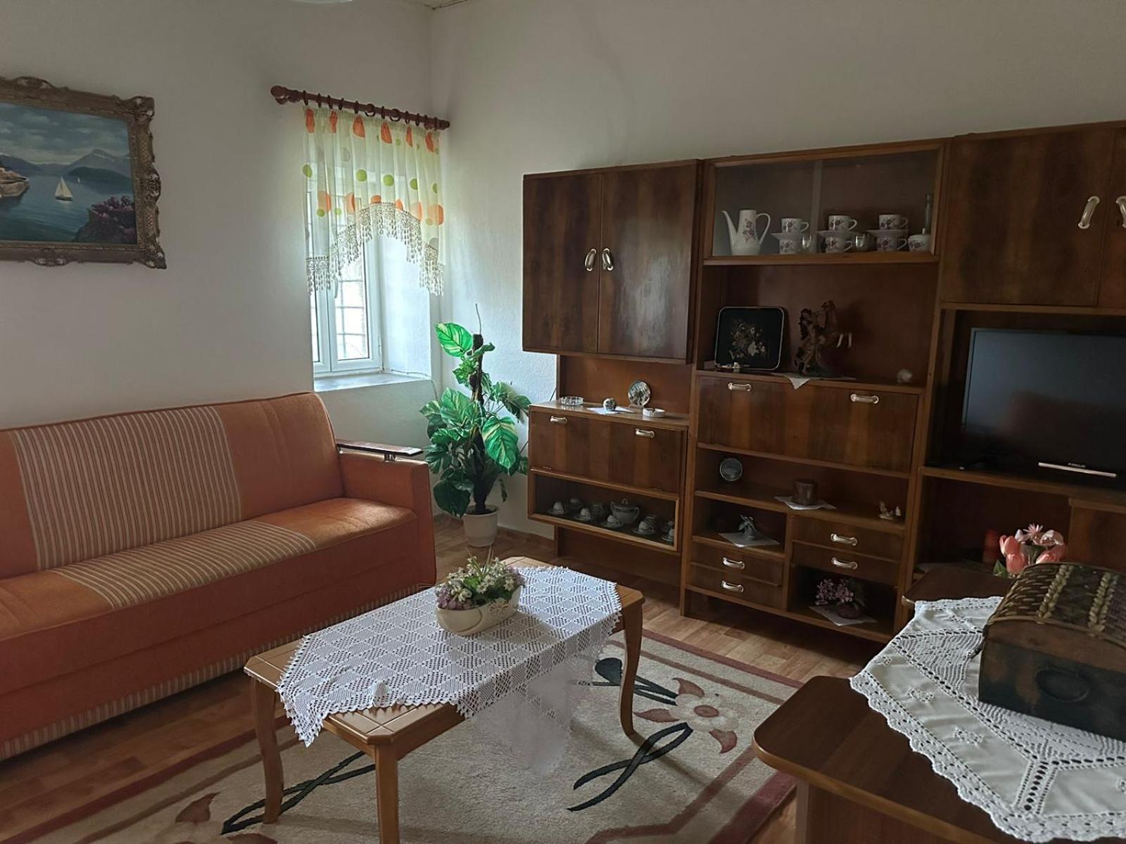 Traditional House Shapllo Gjirokaster Bagian luar foto
